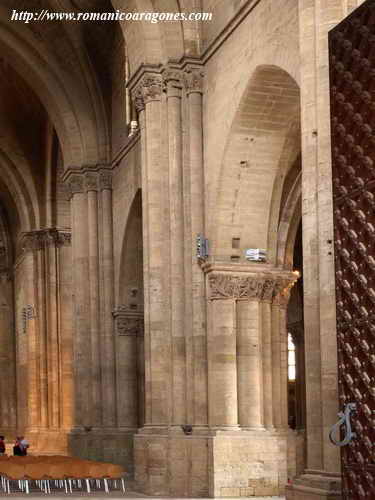 NAVE CENTRAL DEL TEMPLO, DESDE LA PORTADA OESTE